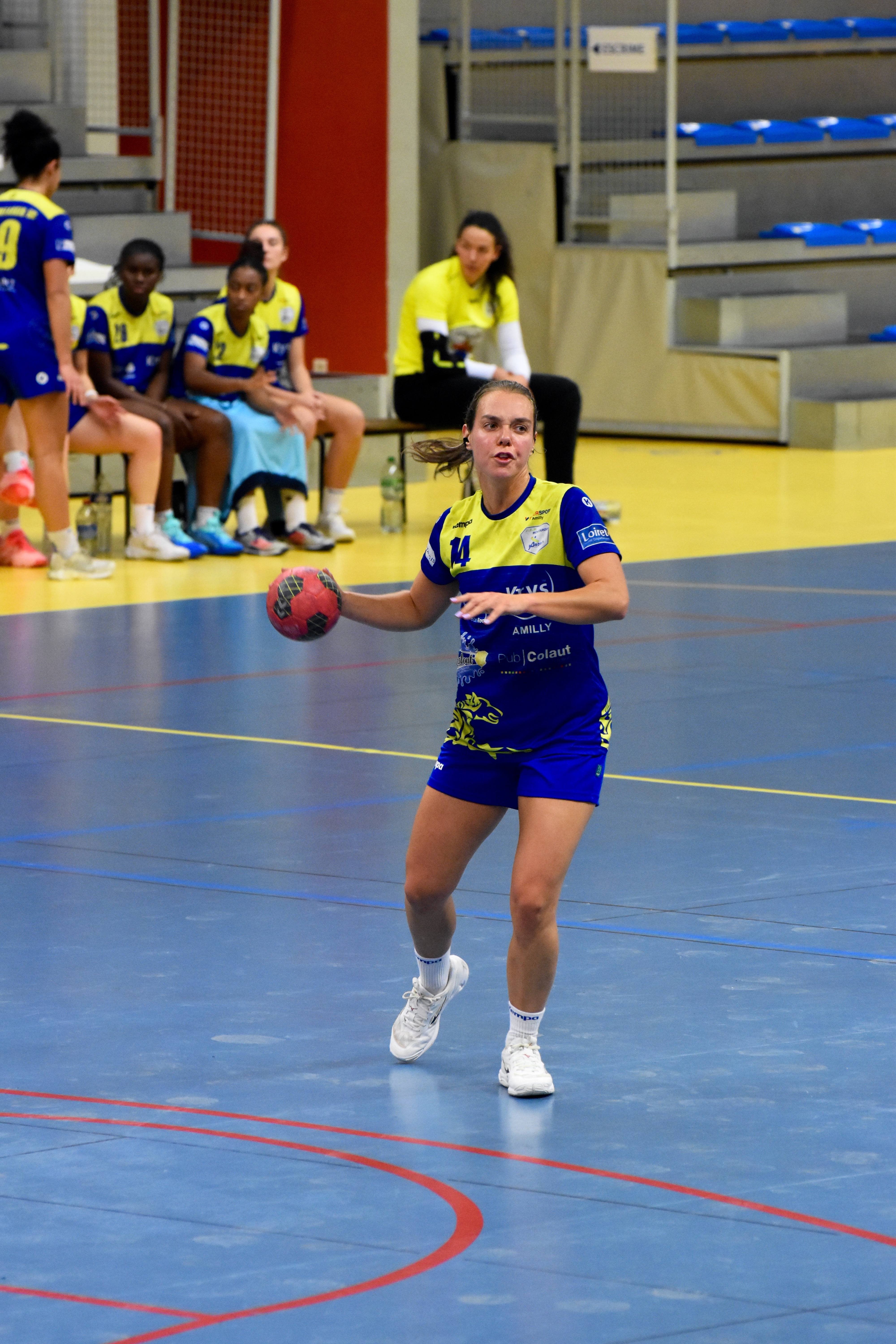 Les joueuses de l’USM Montargis en match — USM–Évry — DSC_0414
