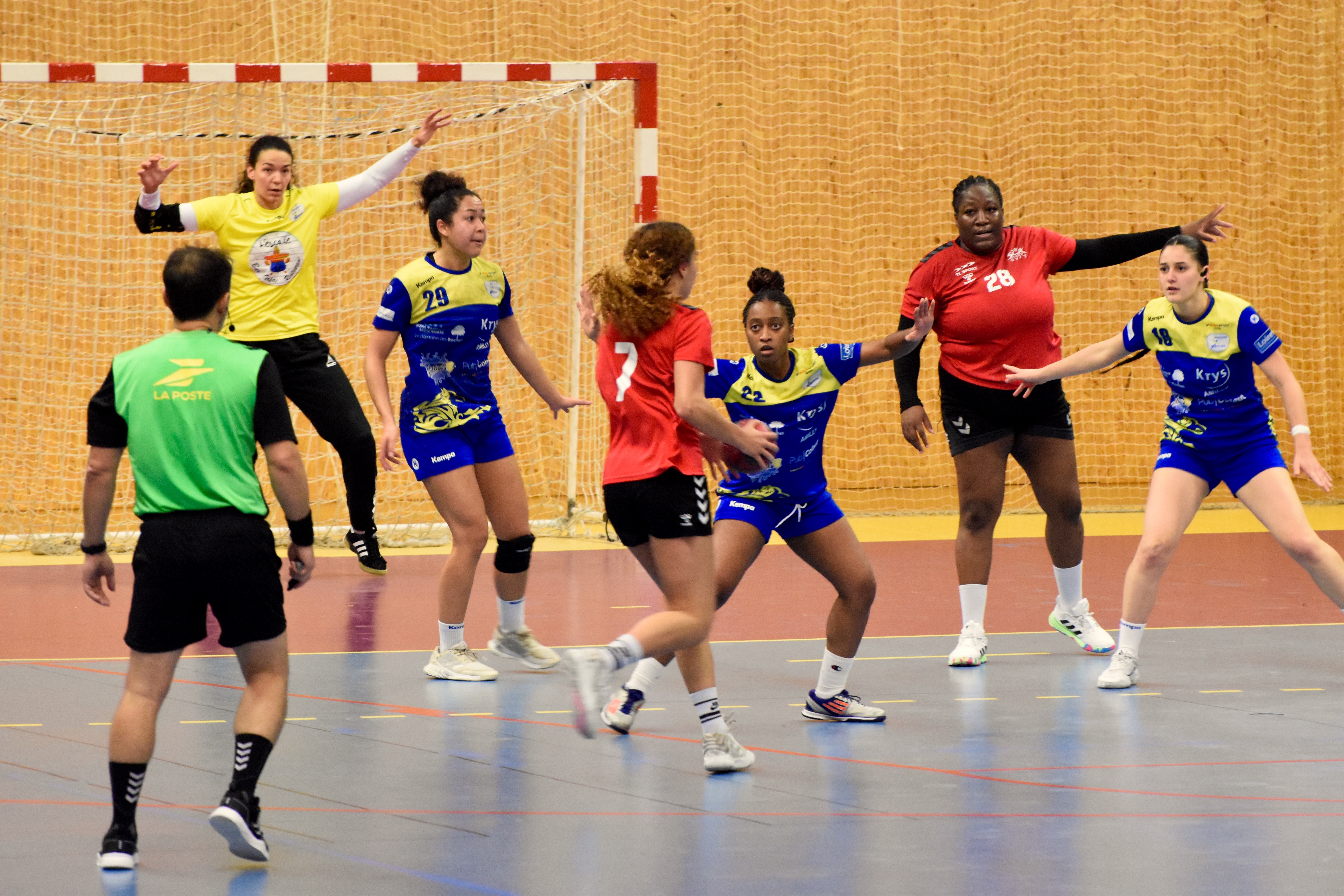 Les joueuses de l’USM Montargis en match — USM–Évry — DSC_0931
